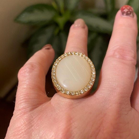 Gorgeous gold ring from Premier Designs - brand new - Picture 5 of 5